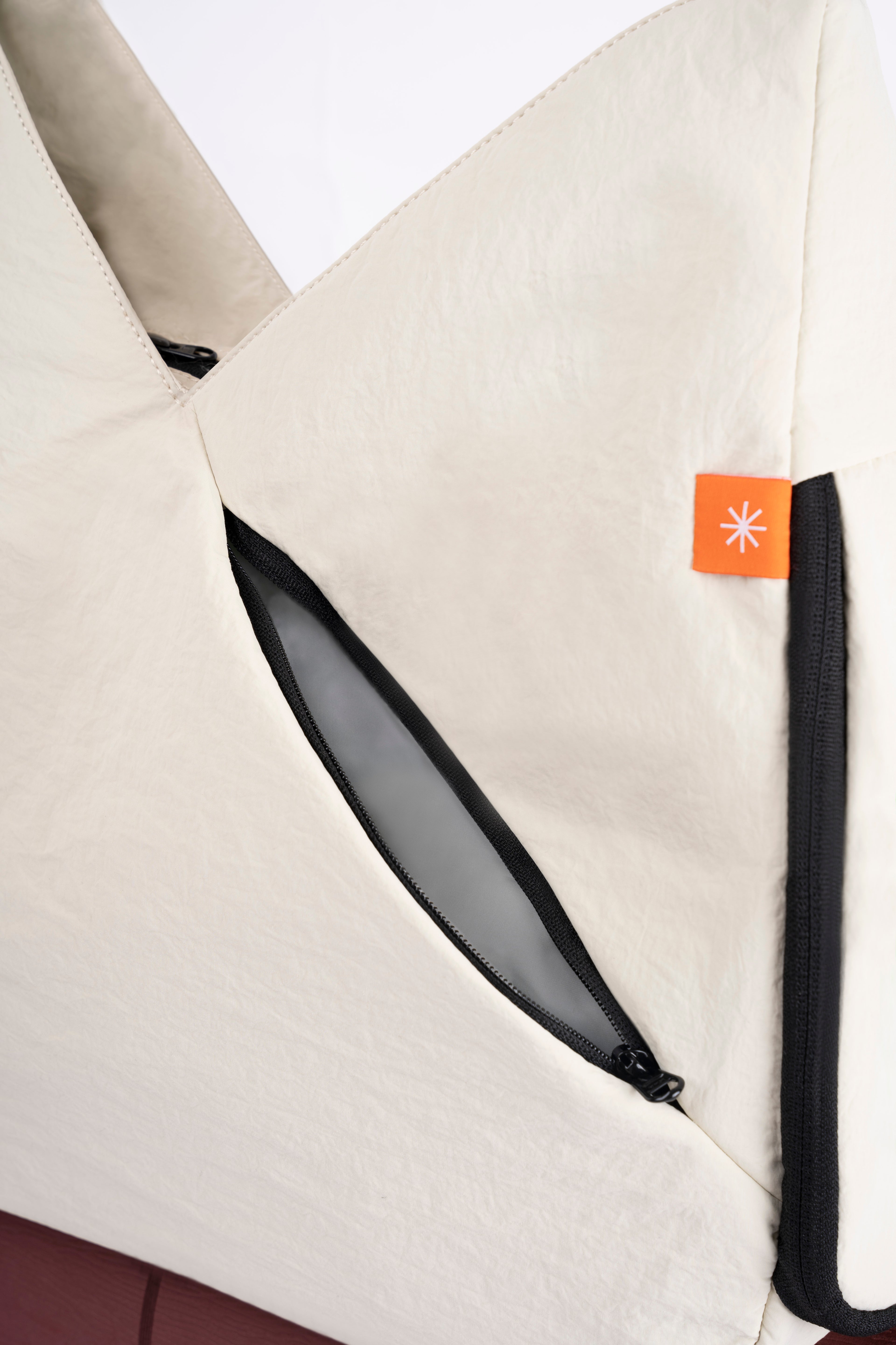 Ivory Dust Tote Gym Bag