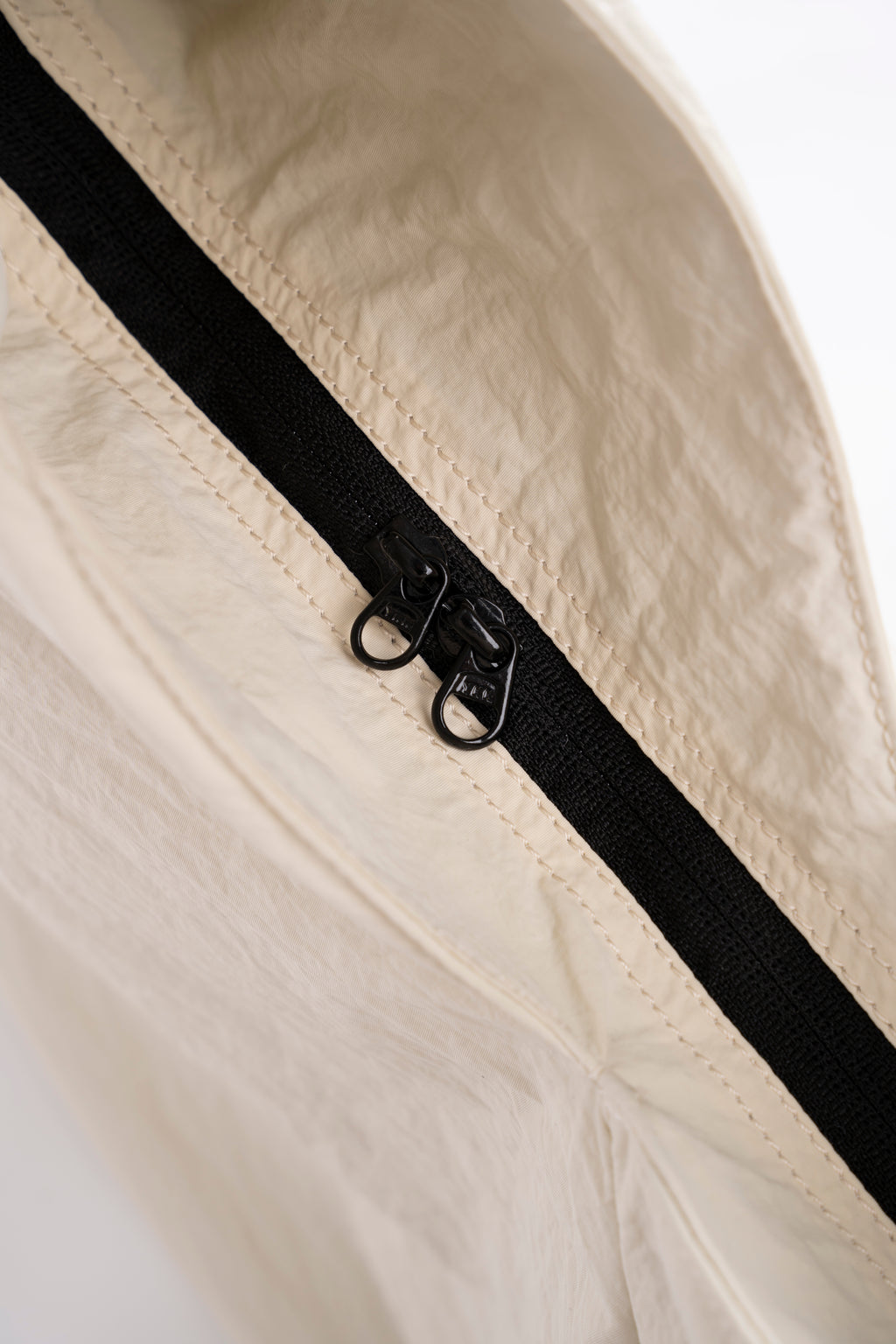 Ivory Dust Tote Gym Bag