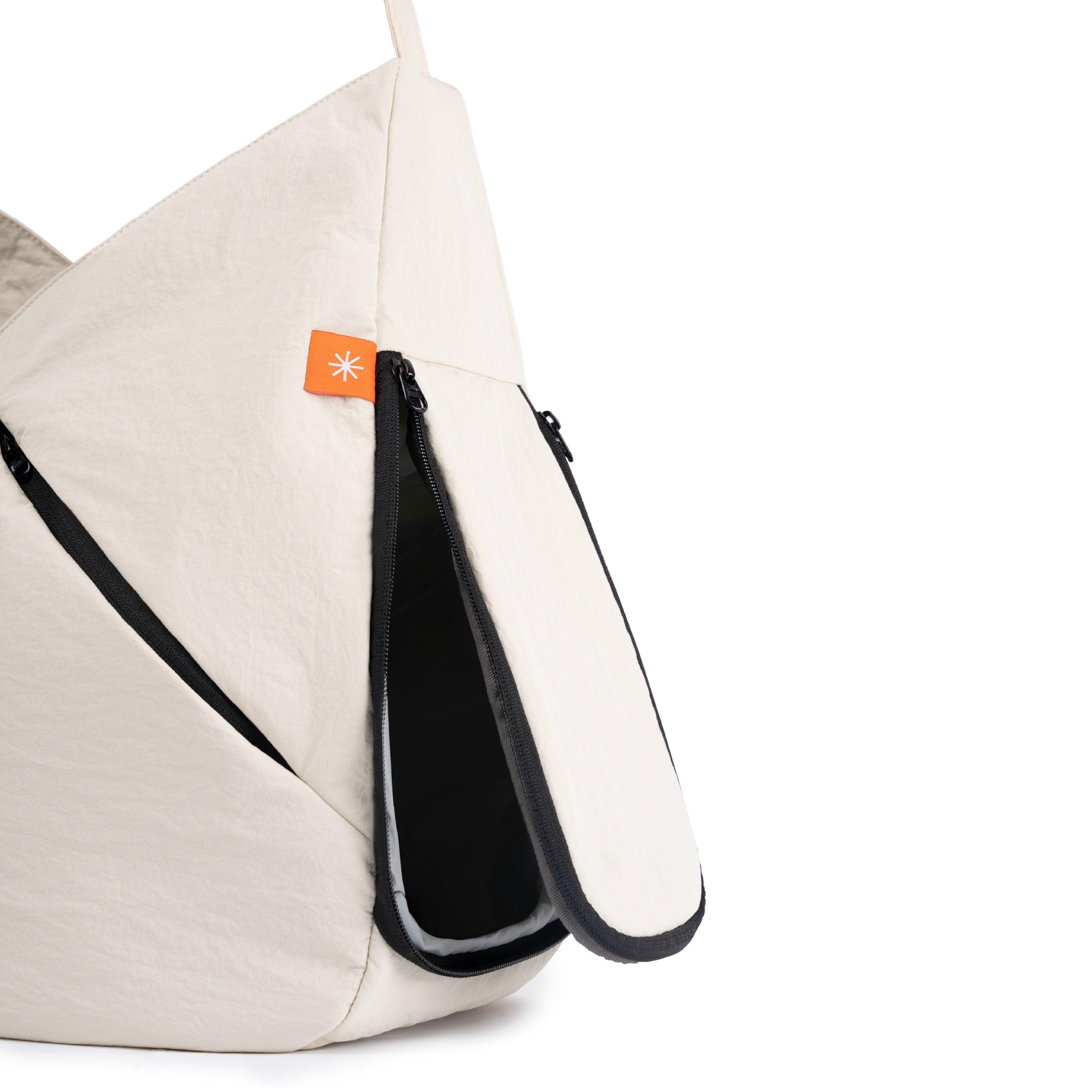 Ivory Dust Flow Gym Bag